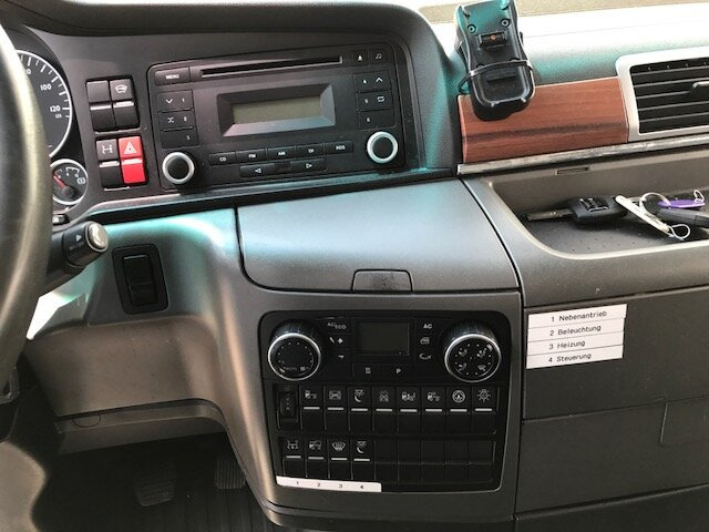 MAN TGX 18.440 4x2 LLS-U TGX 18.440 4x2 LLS-U, Hydraulik, Low Liner, XXL Kabine - Τράκτορας: φωτογραφία 4 MAN TGX 18.440 4x2 LLS-U TGX 18.440 4x2 LLS-U, Hydraulik, Low Liner, XXL Kabine - Τράκτορας: φωτογραφία 4