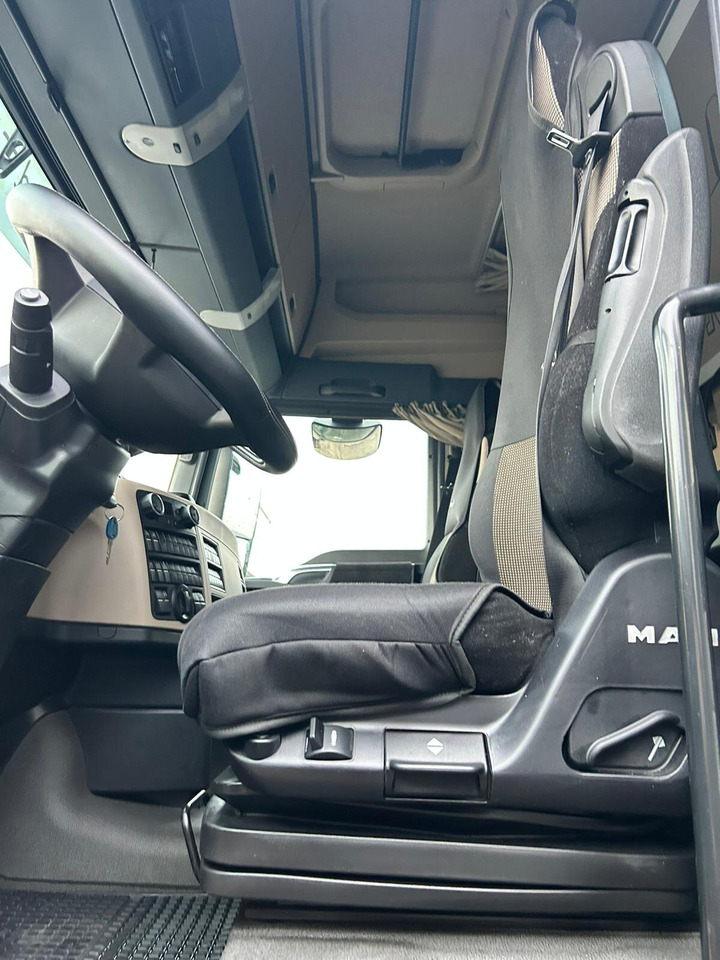 MAN TGX 33.580 6x4 BB TGX 33.580 6x4 BB, Retarder, zZGG 150.000kg - Τράκτορας: φωτογραφία 5 MAN TGX 33.580 6x4 BB TGX 33.580 6x4 BB, Retarder, zZGG 150.000kg - Τράκτορας: φωτογραφία 5