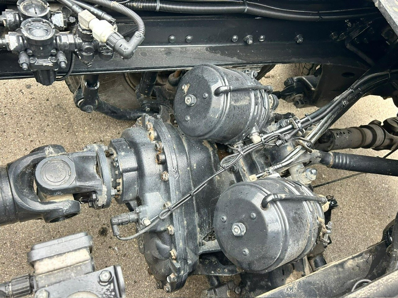 MAN TGX 33.640 6x4 BB TGX 33.640 6x4 BB, Retarder, zZGG 180.000kg - Τράκτορας: φωτογραφία 2 MAN TGX 33.640 6x4 BB TGX 33.640 6x4 BB, Retarder, zZGG 180.000kg - Τράκτορας: φωτογραφία 2