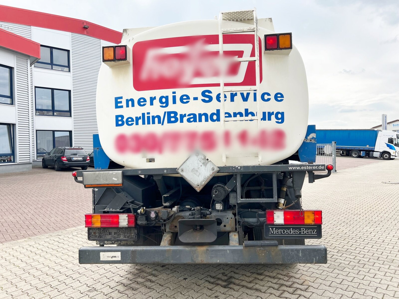 Mercedes-Benz Actros 1841 L 4x2 Actros 1841 L 4x2, Esterer-Tankaufbau, 3 Kammern, 14.000l, ADR - Φορτηγό βυτιοφόρο: φωτογραφία 2 Mercedes-Benz Actros 1841 L 4x2 Actros 1841 L 4x2, Esterer-Tankaufbau, 3 Kammern, 14.000l, ADR - Φορτηγό βυτιοφόρο: φωτογραφία 2