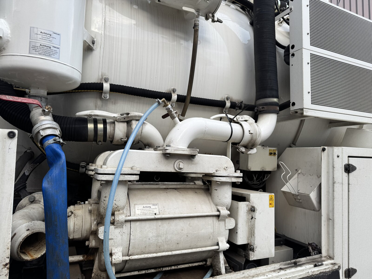 Φορτηγό Mercedes-Benz Actros 2536 L 6x2 Actros 2536 L 6x2, Müller Saug- und Spülwagen ca. 10,5m³, Lenkachse: φωτογραφία 7 Φορτηγό Mercedes-Benz Actros 2536 L 6x2 Actros 2536 L 6x2, Müller Saug- und Spülwagen ca. 10,5m³, Lenkachse: φωτογραφία 7