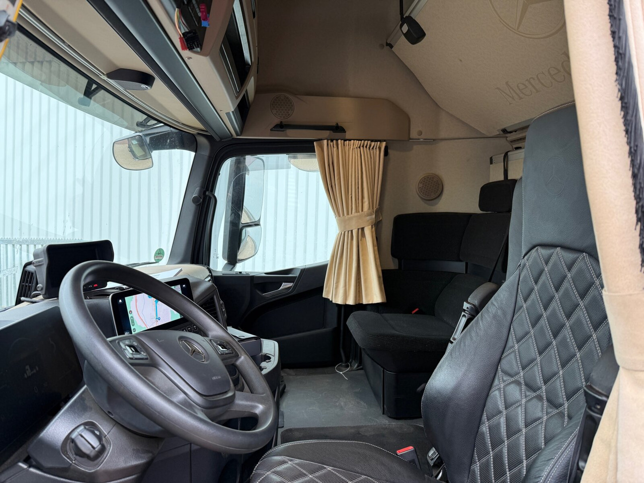 Mercedes-Benz Actros 2552 L 6x2 Actros 2552 L 6x2, Lenk/Lift, Retarder, GigaSpace, LED, Motorabtrieb, Meiller Tectrum, Funk - Φορτηγό φόρτωσης γάντζου: φωτογραφία 5 Mercedes-Benz Actros 2552 L 6x2 Actros 2552 L 6x2, Lenk/Lift, Retarder, GigaSpace, LED, Motorabtrieb, Meiller Tectrum, Funk - Φορτηγό φόρτωσης γάντζου: φωτογραφία 5
