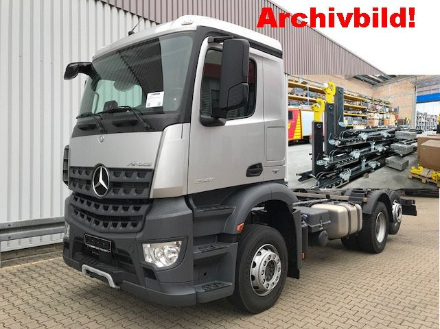 Mercedes-Benz Arocs 2553 L 6x2 Arocs 2553 L 6x2, Lenk-/liftachse, Navi, MultimediaCockpit, Motorabtrieb - Φορτηγό φόρτωσης γάντζου: φωτογραφία 1 Mercedes-Benz Arocs 2553 L 6x2 Arocs 2553 L 6x2, Lenk-/liftachse, Navi, MultimediaCockpit, Motorabtrieb - Φορτηγό φόρτωσης γάντζου: φωτογραφία 1