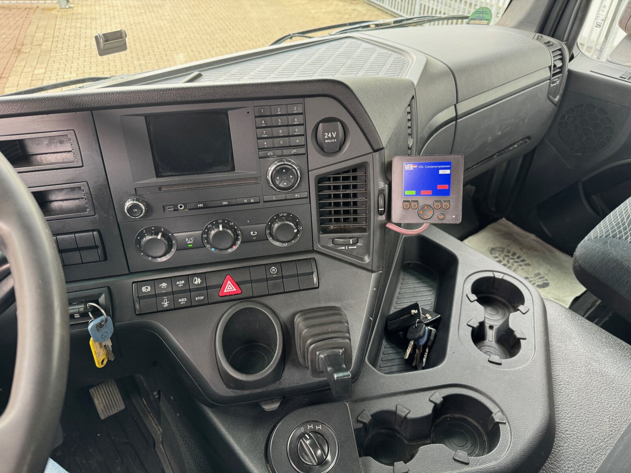 Mercedes-Benz Arocs 3243 LK 8x4/4 Arocs 3243 LK 8x4/4, Motorabtrieb - Φορτηγό φόρτωσης γάντζου: φωτογραφία 5 Mercedes-Benz Arocs 3243 LK 8x4/4 Arocs 3243 LK 8x4/4, Motorabtrieb - Φορτηγό φόρτωσης γάντζου: φωτογραφία 5