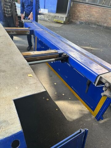 Mercedes-Benz Arocs 3245 L 8x2/6 Arocs 3245 L 8x2/6, Kran Fassi F 545 RA 2.26 XE, Jib, Funk 29,7 m - 400 kg - Φορτηγό με γερανό, Φορτηγό με ανοιχτή καρότσα: φωτογραφία 4 Mercedes-Benz Arocs 3245 L 8x2/6 Arocs 3245 L 8x2/6, Kran Fassi F 545 RA 2.26 XE, Jib, Funk 29,7 m - 400 kg - Φορτηγό με γερανό, Φορτηγό με ανοιχτή καρότσα: φωτογραφία 4