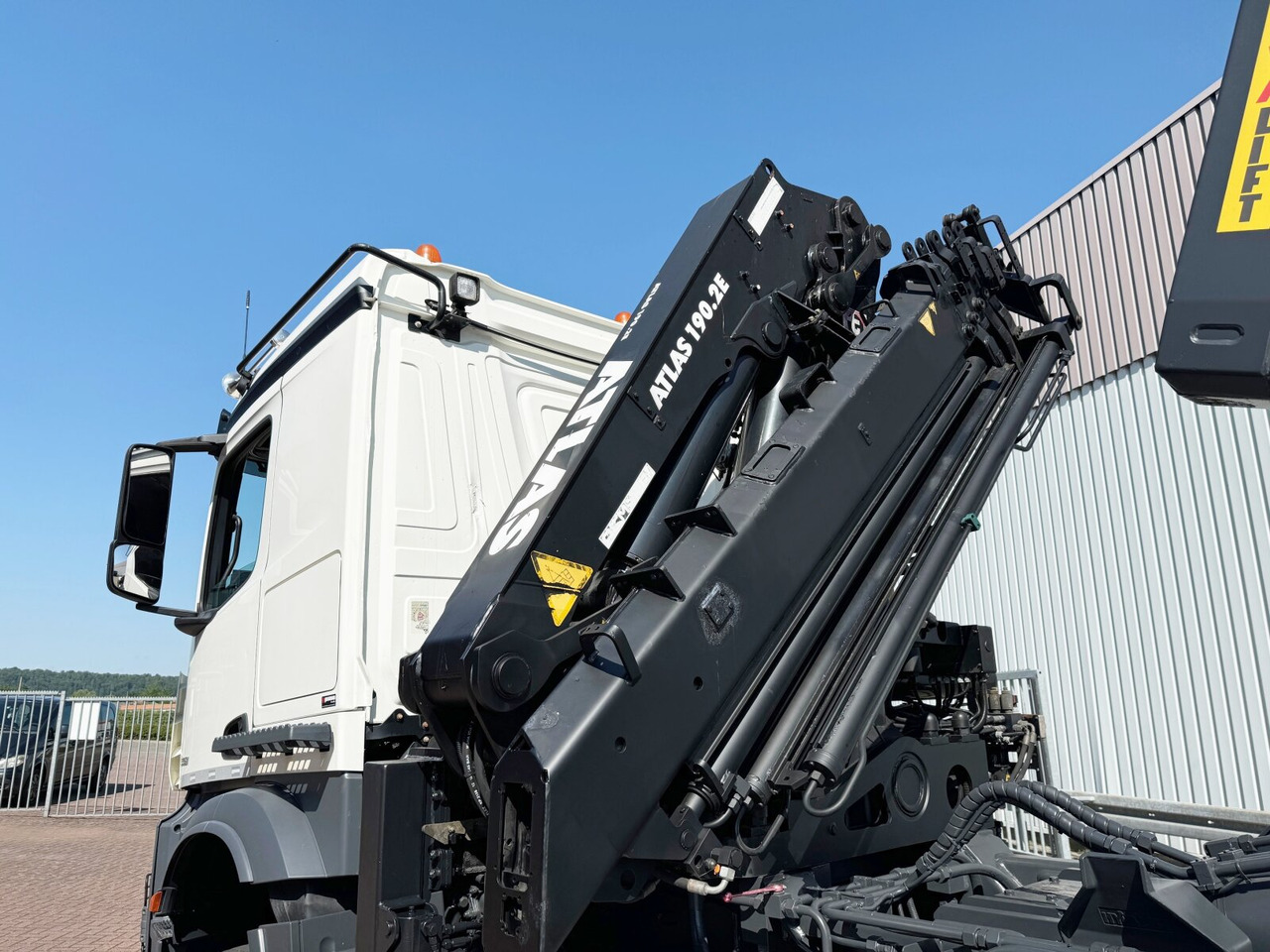 Mercedes-Benz Arocs 3351 AK 6x6 Arocs 3351 AK 6x6, Retarder, Navi, Grounder, Kran Atlas AK 190.2E, Funk - Φορτηγό φόρτωσης γάντζου, Φορτηγό με γερανό: φωτογραφία 4 Mercedes-Benz Arocs 3351 AK 6x6 Arocs 3351 AK 6x6, Retarder, Navi, Grounder, Kran Atlas AK 190.2E, Funk - Φορτηγό φόρτωσης γάντζου, Φορτηγό με γερανό: φωτογραφία 4