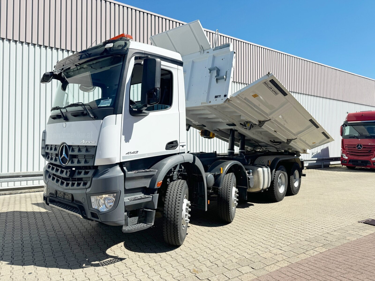 Mercedes-Benz Arocs 4142 K 8x4/4 Arocs 4142 K 8x4/4, Meiller Bordmatik links - Φορτηγό ανατρεπόμενο: φωτογραφία 1 Mercedes-Benz Arocs 4142 K 8x4/4 Arocs 4142 K 8x4/4, Meiller Bordmatik links - Φορτηγό ανατρεπόμενο: φωτογραφία 1