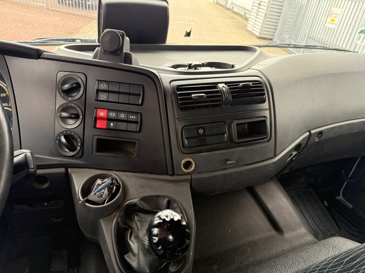 Mercedes-Benz Atego 1224 K 4x2 Atego 1224 K 4x2, Meiller 3-S-Kipper 2x AHK Öl - Φορτηγό ανατρεπόμενο: φωτογραφία 4 Mercedes-Benz Atego 1224 K 4x2 Atego 1224 K 4x2, Meiller 3-S-Kipper 2x AHK Öl - Φορτηγό ανατρεπόμενο: φωτογραφία 4