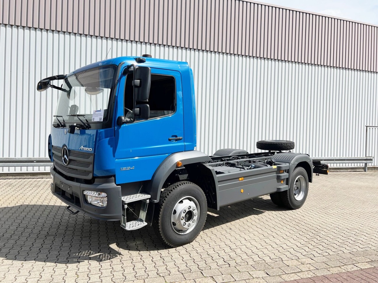 Mercedes-Benz Atego 1324/27 A 4x4 Atego 1324/27 A 4x4, Nebenantrieb - Φορτηγό σασί: φωτογραφία 1 Mercedes-Benz Atego 1324/27 A 4x4 Atego 1324/27 A 4x4, Nebenantrieb - Φορτηγό σασί: φωτογραφία 1