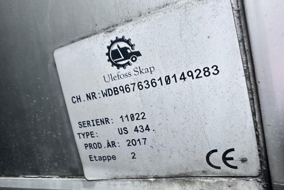 Mercedes-Benz Atego 1330 4x4 Atego 1330 4x4, Iso-Koffer mit Heizung und LBW - Φορτηγό κόφα: φωτογραφία 3 Mercedes-Benz Atego 1330 4x4 Atego 1330 4x4, Iso-Koffer mit Heizung und LBW - Φορτηγό κόφα: φωτογραφία 3