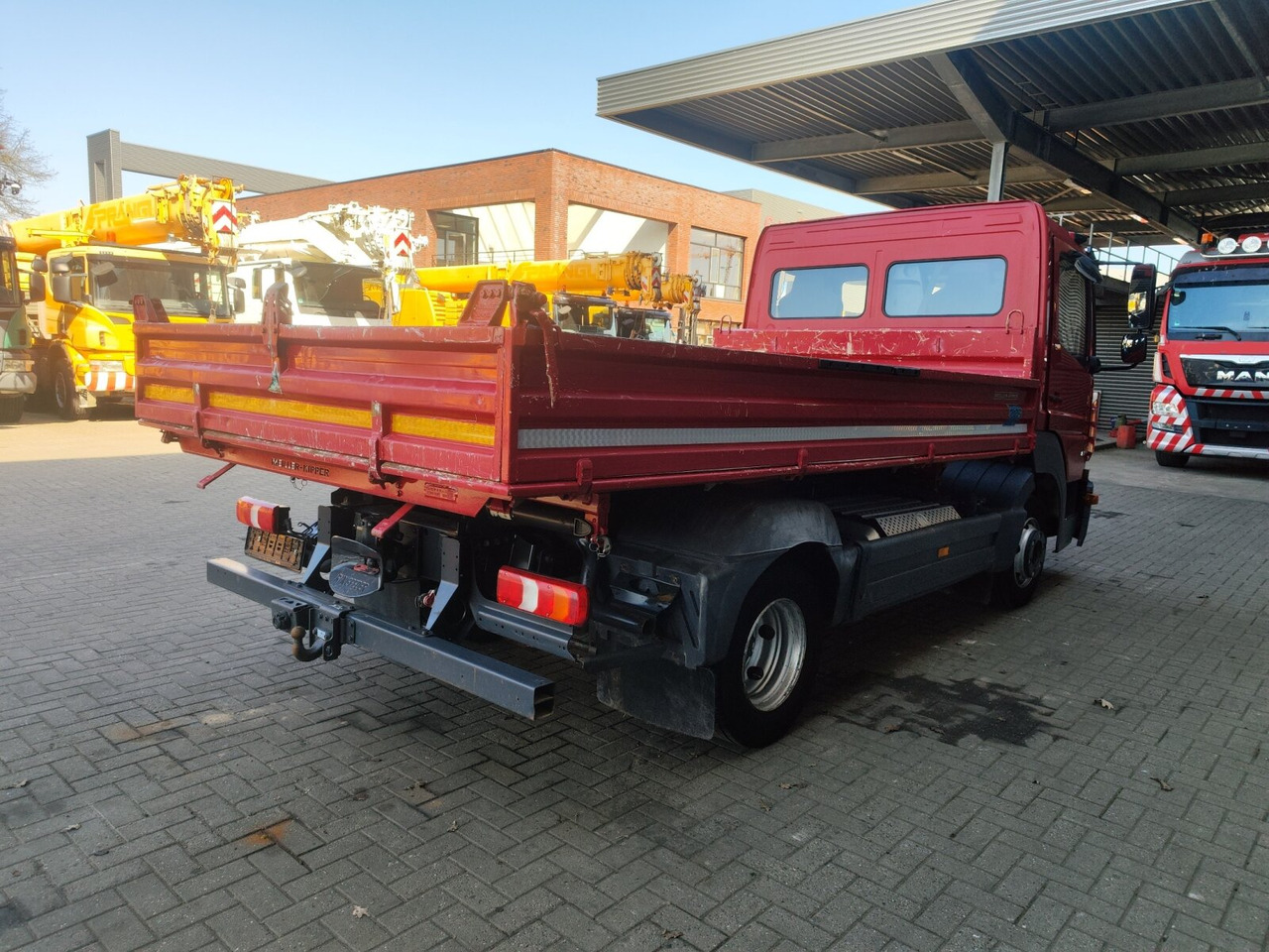 Mercedes-Benz Atego 818 K 4x2 Atego 818 K 4x2, Meiller-Kipper, 2 x AHK - Φορτηγό ανατρεπόμενο: φωτογραφία 4 Mercedes-Benz Atego 818 K 4x2 Atego 818 K 4x2, Meiller-Kipper, 2 x AHK - Φορτηγό ανατρεπόμενο: φωτογραφία 4