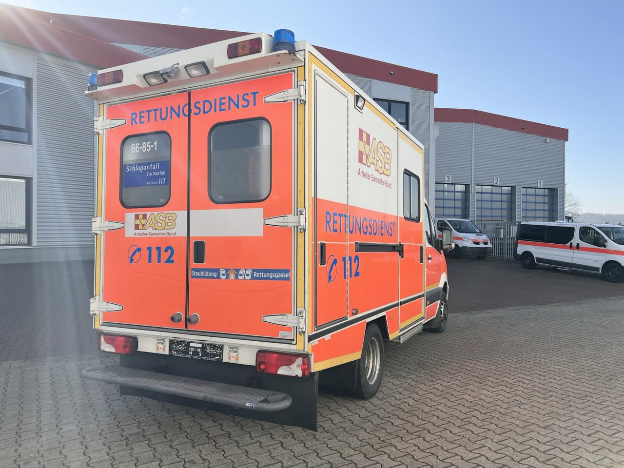 Ασθενοφόρο Mercedes-Benz Sprinter 516 CDI 4x2 Sprinter 516 CDI 4x2, Rettungswagen, Retarder: φωτογραφία 11 Ασθενοφόρο Mercedes-Benz Sprinter 516 CDI 4x2 Sprinter 516 CDI 4x2, Rettungswagen, Retarder: φωτογραφία 11