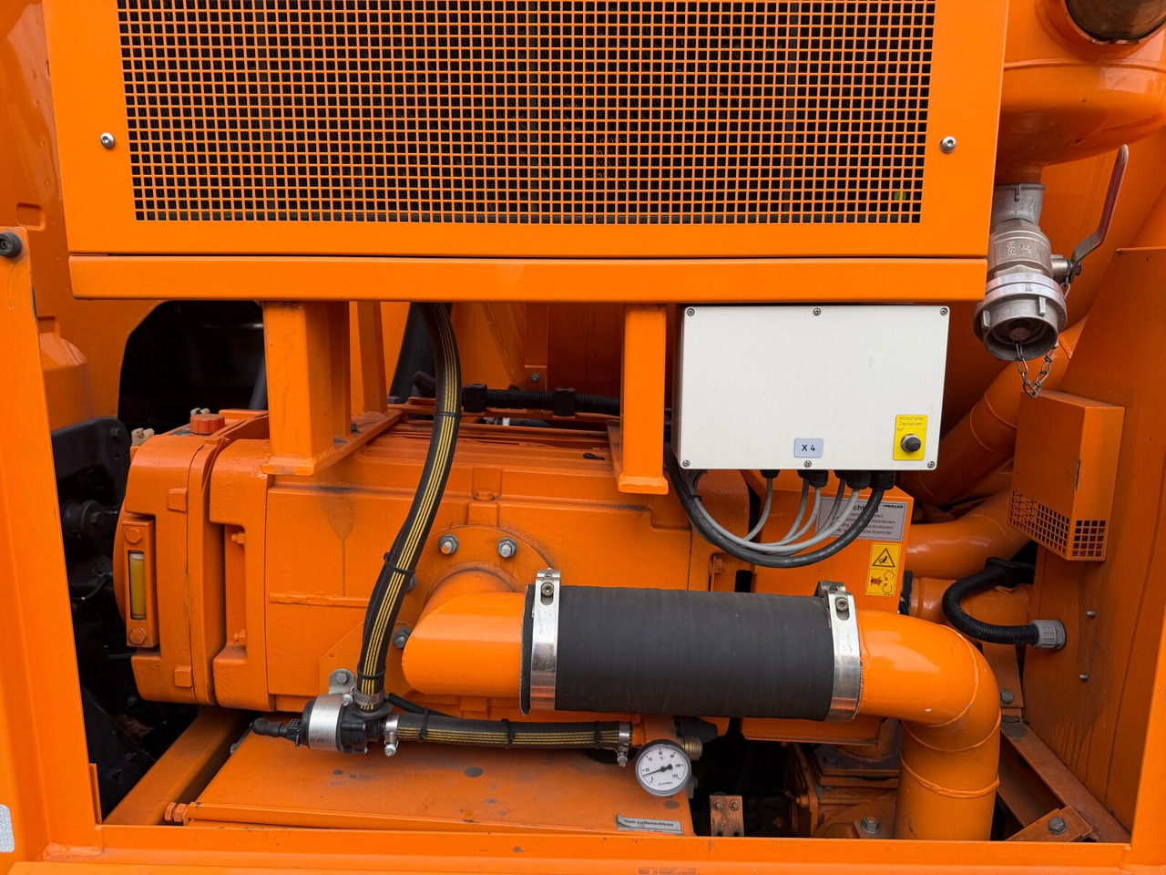 Scania G 320 4x2 G 320 4x2, Müller Vacumaster ca. 5,5m³, Funk - Φορτηγό: φωτογραφία 4 Scania G 320 4x2 G 320 4x2, Müller Vacumaster ca. 5,5m³, Funk - Φορτηγό: φωτογραφία 4