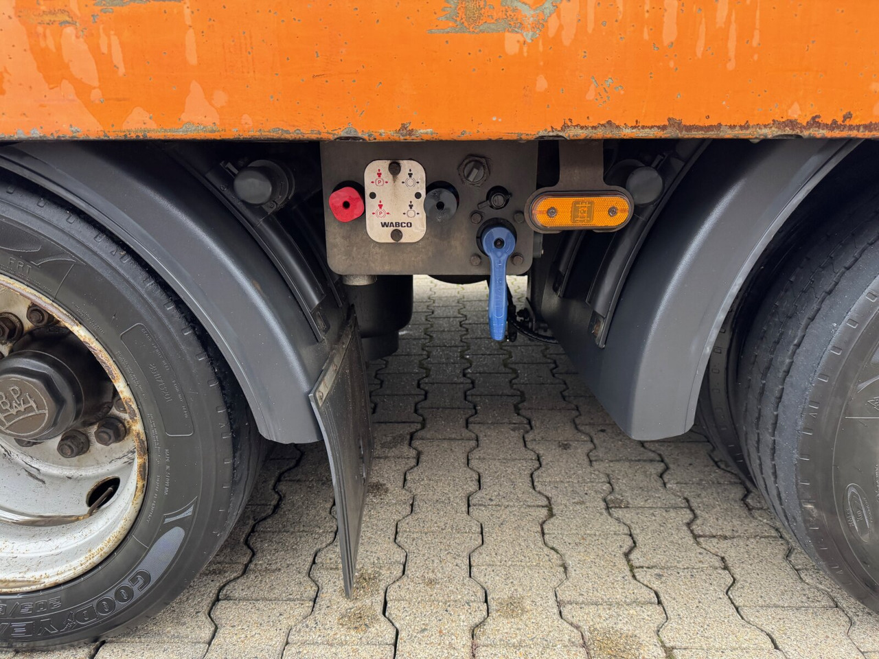 ZHP 24-32 RUFA ZHP 24-32, TwistLock-Verriegelungen, Verzinkt - Τρέιλερ πλατφόρμα/ Καρότσα: φωτογραφία 2 ZHP 24-32 RUFA ZHP 24-32, TwistLock-Verriegelungen, Verzinkt - Τρέιλερ πλατφόρμα/ Καρότσα: φωτογραφία 2