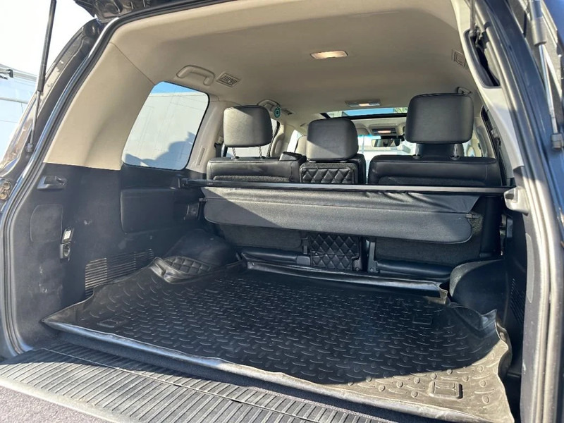Toyota Land Cruiser V8 LAND CRUISER 200 V8 + CAMERA 360 + FRIDGE + DIESEL + ONLY EXPORT - SUV: φωτογραφία 4 Toyota Land Cruiser V8 LAND CRUISER 200 V8 + CAMERA 360 + FRIDGE + DIESEL + ONLY EXPORT - SUV: φωτογραφία 4