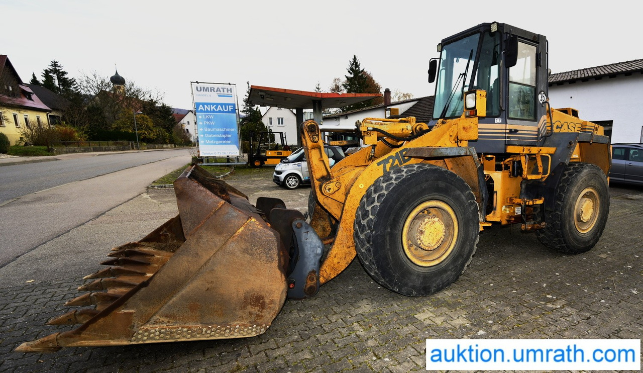 CASE 721 B - Ελαστιχοφόρος φορτωτής: φωτογραφία 1 CASE 721 B - Ελαστιχοφόρος φορτωτής: φωτογραφία 1