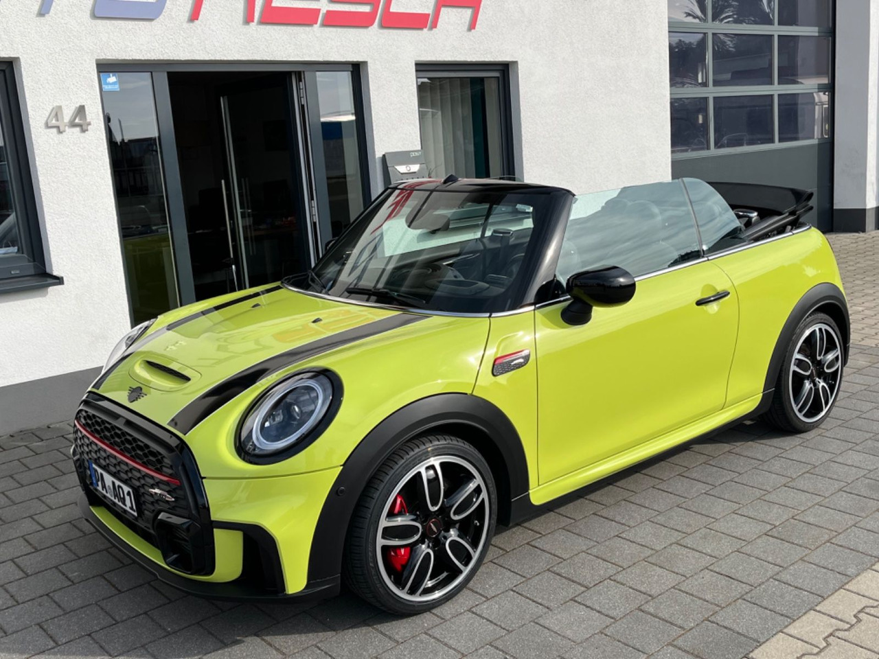 MINI John Cooper Works Cabrio - Αυτοκίνητο: φωτογραφία 1 MINI John Cooper Works Cabrio - Αυτοκίνητο: φωτογραφία 1