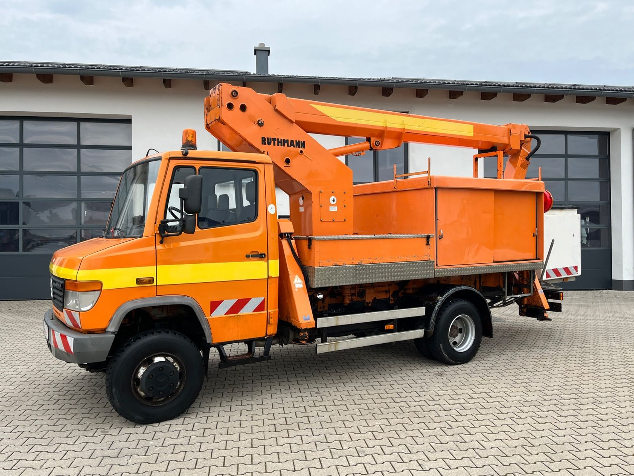 Φορτηγό με εναέρια πλατφόρμα Mercedes-Benz Vario 814 DA 4x4 Ruthmann T 170: φωτογραφία 9 Φορτηγό με εναέρια πλατφόρμα Mercedes-Benz Vario 814 DA 4x4 Ruthmann T 170: φωτογραφία 9