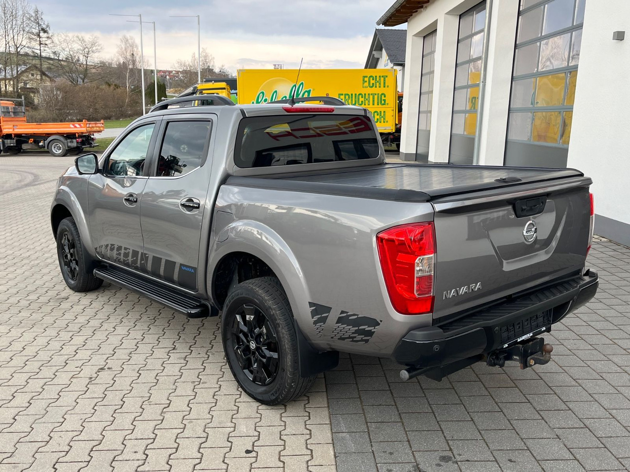 Nissan Navara NP300 N-Guard Double Cab 4x4 - SUV: φωτογραφία 5 Nissan Navara NP300 N-Guard Double Cab 4x4 - SUV: φωτογραφία 5
