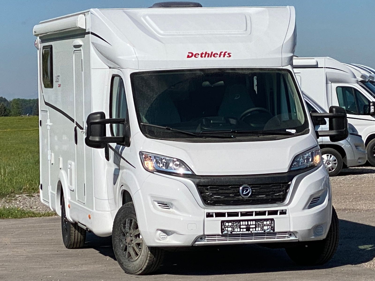 Dethleffs Just Camp T 6812 EB,Hubbett,Längsbetten, Markise - Ημιενιαίο αυτοκινούμενο: φωτογραφία 4 Dethleffs Just Camp T 6812 EB,Hubbett,Längsbetten, Markise - Ημιενιαίο αυτοκινούμενο: φωτογραφία 4