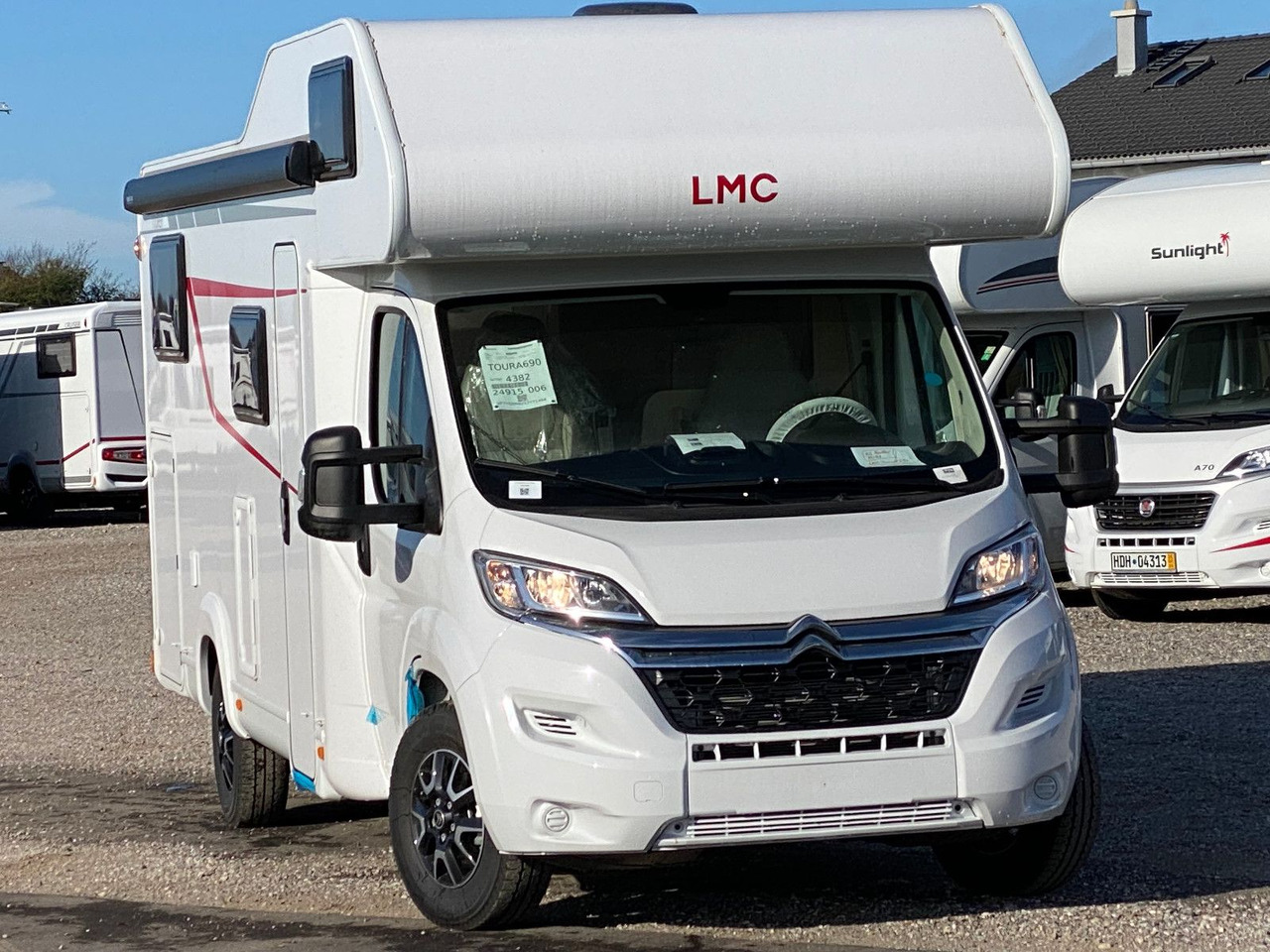 LMC Edition Tourer A 690 G, Markise,Fahradträger 6 p - Αυτοκινούμενο με σοφίτα: φωτογραφία 2 LMC Edition Tourer A 690 G, Markise,Fahradträger 6 p - Αυτοκινούμενο με σοφίτα: φωτογραφία 2