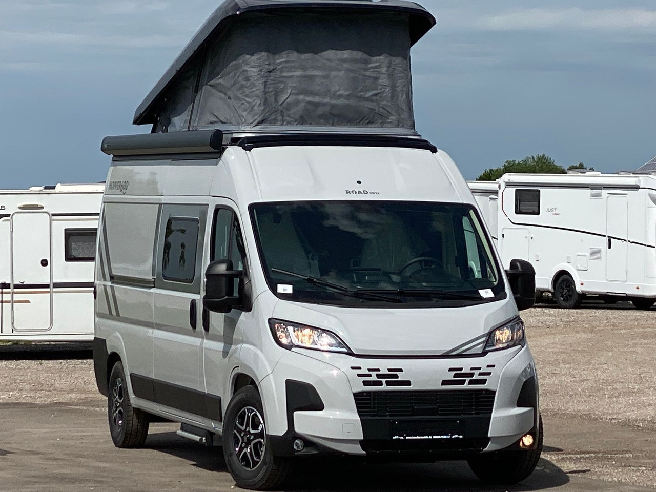 LMC INNOVAN 600 ,Aufstelldach,Automatik,25 Modell - Αυτοκινούμενο βαν: φωτογραφία 1 LMC INNOVAN 600 ,Aufstelldach,Automatik,25 Modell - Αυτοκινούμενο βαν: φωτογραφία 1