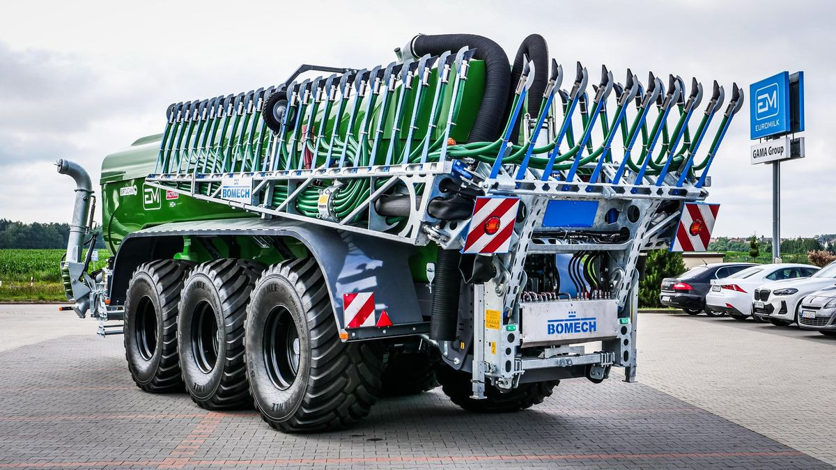 Euromilk Pumpass PX 27000-Tridem-Fendt grün - Κοπροδιανομέας υγρής κοπριάς: φωτογραφία 1 Euromilk Pumpass PX 27000-Tridem-Fendt grün - Κοπροδιανομέας υγρής κοπριάς: φωτογραφία 1