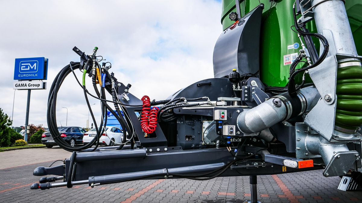 Euromilk Pumpass PX 27000-Tridem-Fendt grün - Κοπροδιανομέας υγρής κοπριάς: φωτογραφία 4 Euromilk Pumpass PX 27000-Tridem-Fendt grün - Κοπροδιανομέας υγρής κοπριάς: φωτογραφία 4