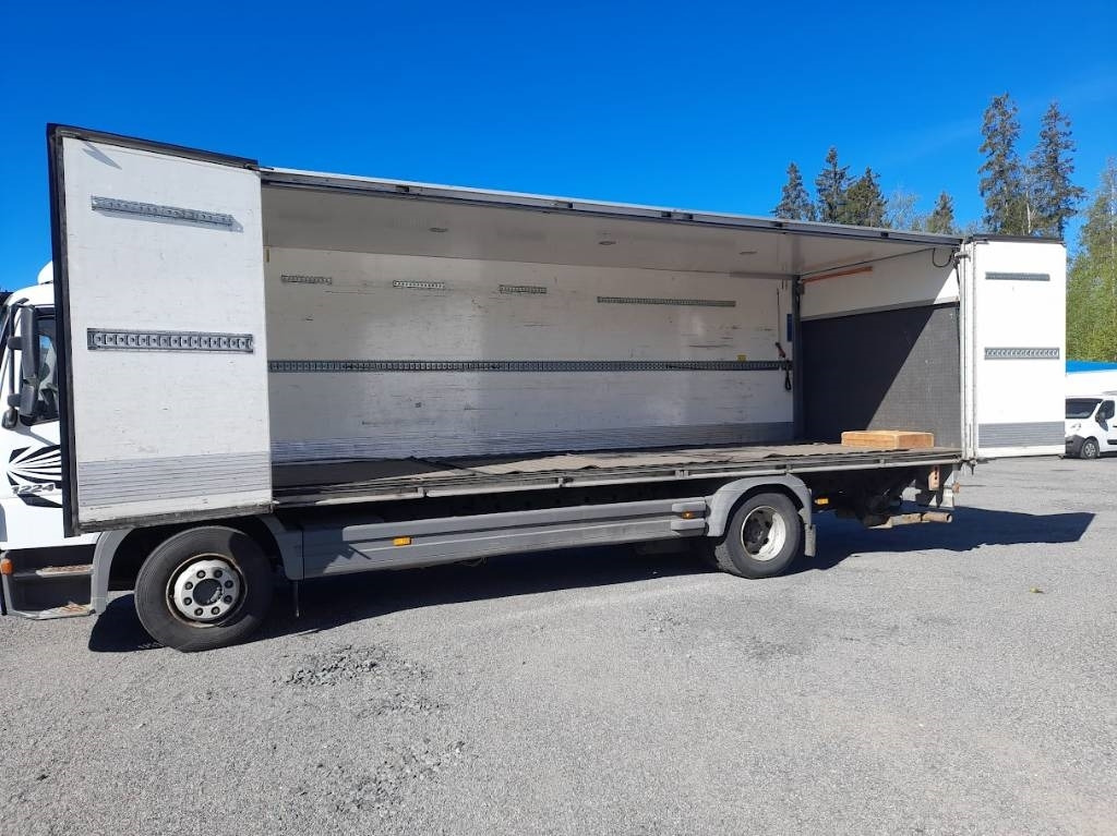 Mercedes-Benz Atego - Φορτηγό κόφα: φωτογραφία 1 Mercedes-Benz Atego - Φορτηγό κόφα: φωτογραφία 1