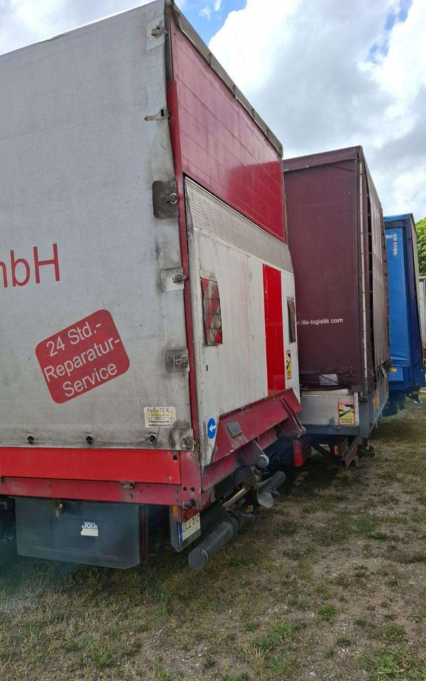 Mercedes-Benz 823 - Φορτηγό μουσαμάς: φωτογραφία 4 Mercedes-Benz 823 - Φορτηγό μουσαμάς: φωτογραφία 4