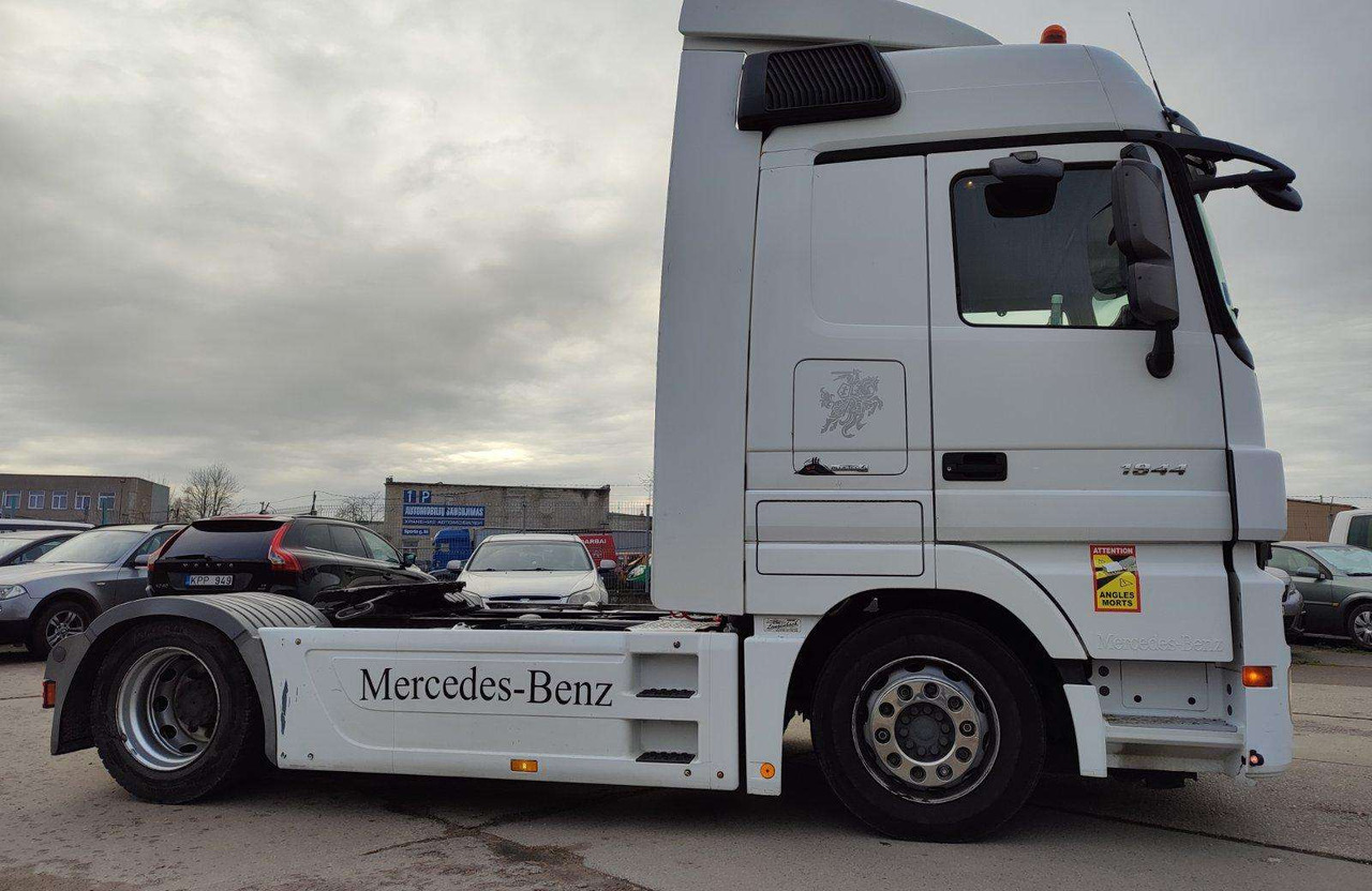 Mercedes-Benz Actros 1844 LS - Τράκτορας: φωτογραφία 3 Mercedes-Benz Actros 1844 LS - Τράκτορας: φωτογραφία 3