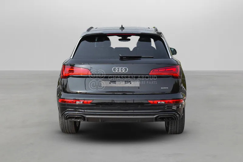 Audi Q5 AWD quattro with ultra technology - SUV: φωτογραφία 5 Audi Q5 AWD quattro with ultra technology - SUV: φωτογραφία 5