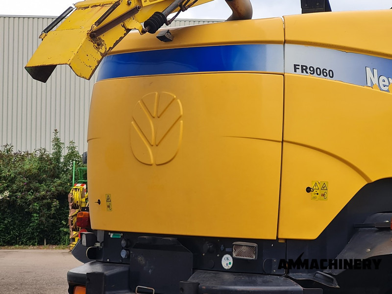 Ενσιρωτική μηχανή για τη μεταφορά τροφίμων New Holland FR9060 including Kemper 375 Plus: φωτογραφία 20 Ενσιρωτική μηχανή για τη μεταφορά τροφίμων New Holland FR9060 including Kemper 375 Plus: φωτογραφία 20