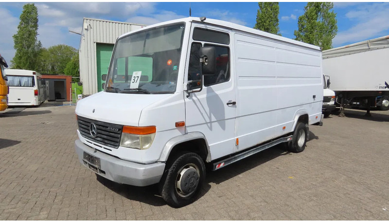 Mercedes-Benz Vario 612 D - Βαν: φωτογραφία 1 Mercedes-Benz Vario 612 D - Βαν: φωτογραφία 1