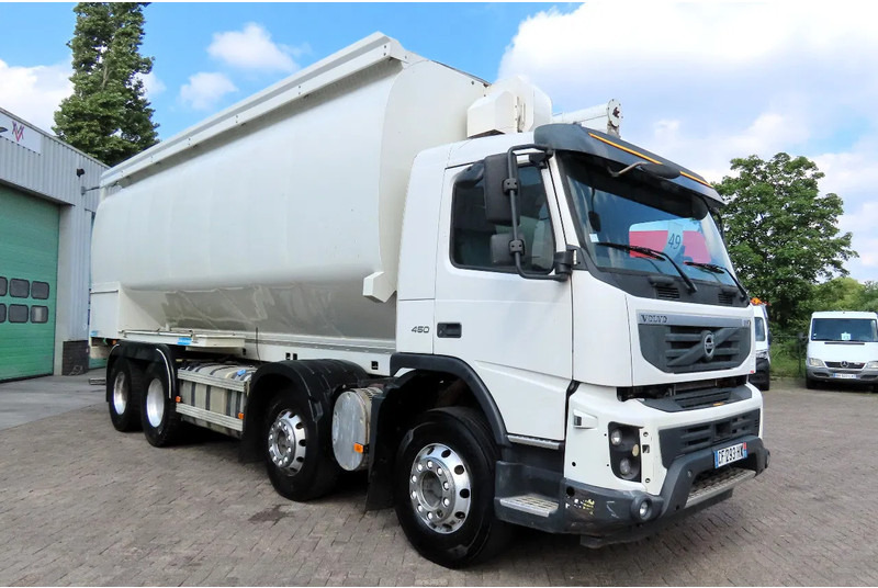 Volvo FMX 450 8x4 AUGER, radio control, 7 COMP. Full Volvo Service! . EXCELLENT condition - Φορτηγό βυτιοφόρο: φωτογραφία 3 Volvo FMX 450 8x4 AUGER, radio control, 7 COMP. Full Volvo Service! . EXCELLENT condition - Φορτηγό βυτιοφόρο: φωτογραφία 3
