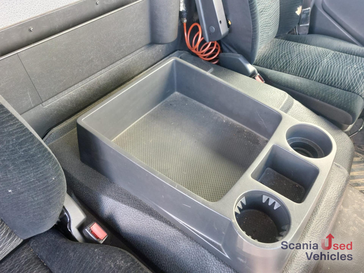 MERCEDES-BENZ Atego 1221 L Koffer Ladebordwand - Φορτηγό κόφα: φωτογραφία 2 MERCEDES-BENZ Atego 1221 L Koffer Ladebordwand - Φορτηγό κόφα: φωτογραφία 2