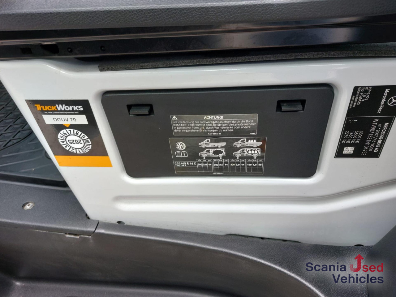 MERCEDES-BENZ Sprinter 316 CDI KOFFER Ladebordwand - Επαγγελματικό αυτοκίνητο κόφα: φωτογραφία 3 MERCEDES-BENZ Sprinter 316 CDI KOFFER Ladebordwand - Επαγγελματικό αυτοκίνητο κόφα: φωτογραφία 3