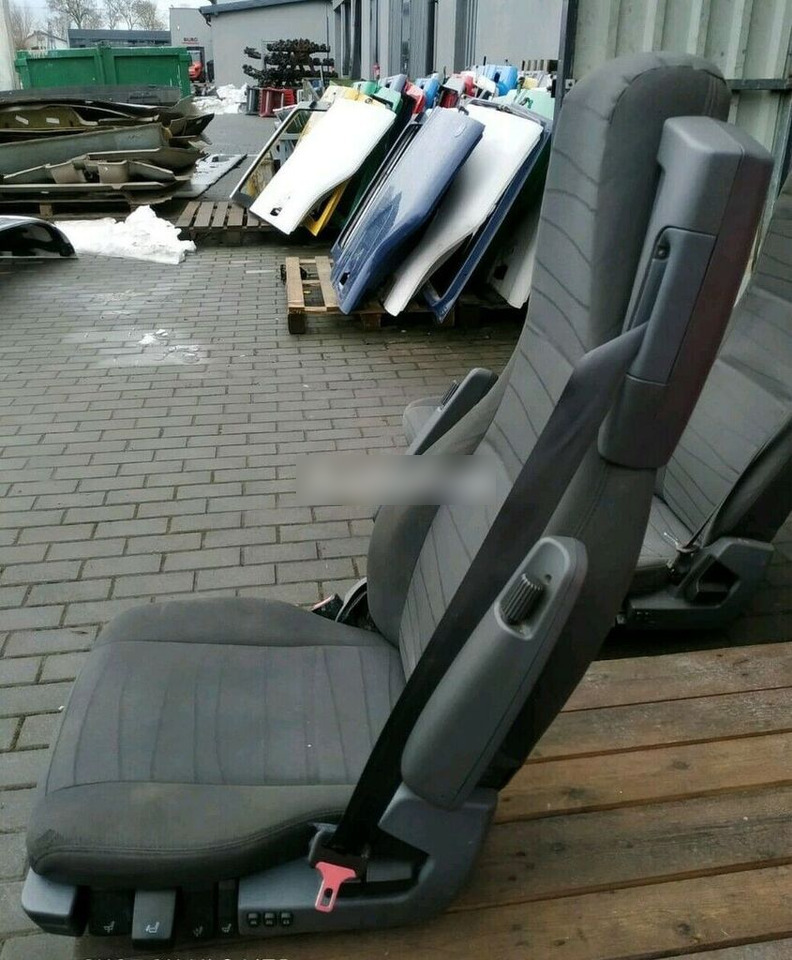 Scania PNEUMATIC , AIR , "PILOT " WITH LEFT ARMREST - Kάθισμα για Φορτηγό: φωτογραφία 2 Scania PNEUMATIC , AIR , "PILOT " WITH LEFT ARMREST - Kάθισμα για Φορτηγό: φωτογραφία 2