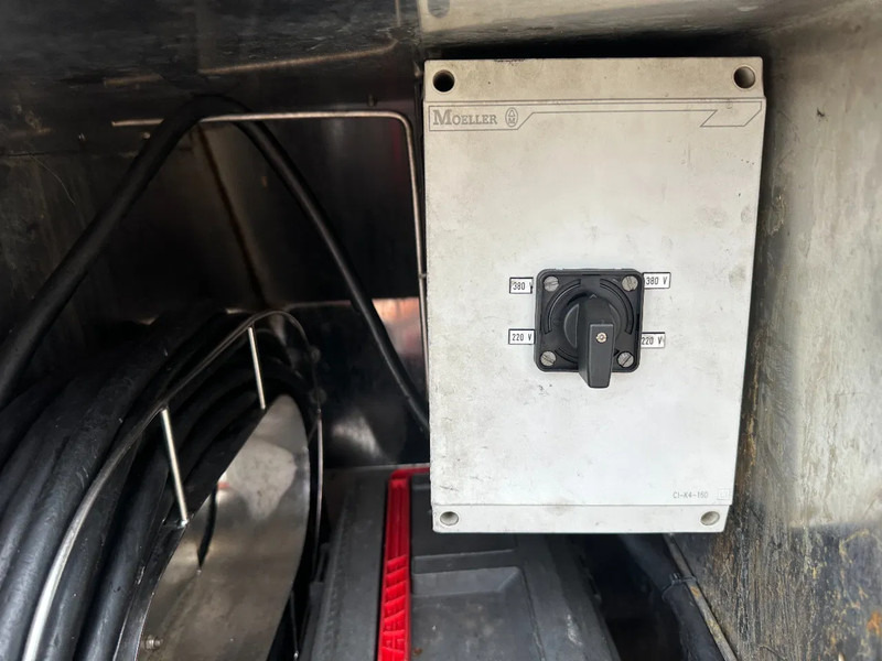 Επικαθήμενο βυτίο για τη μεταφορά τροφίμων Feldbinder LEVENSMIDDELEN / FOOD / LEBENSMITTEL / 33.500L / 3-COMP / POMP / NL-trailer / APK: 12-2026, 10x beschikbaar: φωτογραφία 13