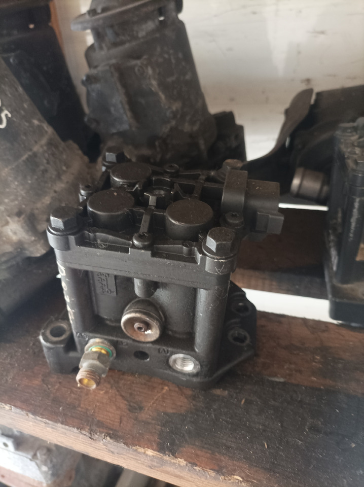 Scania Scania - Βαλβίδα: φωτογραφία 2 Scania Scania - Βαλβίδα: φωτογραφία 2