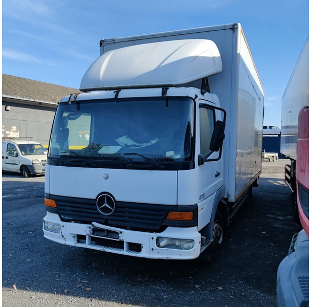 Mercedes-Benz 818 - Φορτηγό κόφα: φωτογραφία 1 Mercedes-Benz 818 - Φορτηγό κόφα: φωτογραφία 1