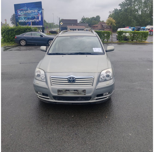 Toyota Avensis - Αυτοκίνητο: φωτογραφία 1 Toyota Avensis - Αυτοκίνητο: φωτογραφία 1
