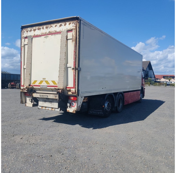 Volvo fm-330 - Φορτηγό κόφα: φωτογραφία 4 Volvo fm-330 - Φορτηγό κόφα: φωτογραφία 4