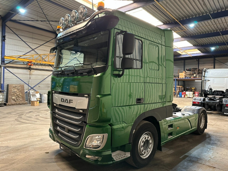 DAF XF 530 RETARDER - *378.000km* - PTO HYDR - 13L MOTOR - SC - FULL SPOILERS / SIDESKIRTS - BE TRUCK - Τράκτορας: φωτογραφία 3 DAF XF 530 RETARDER - *378.000km* - PTO HYDR - 13L MOTOR - SC - FULL SPOILERS / SIDESKIRTS - BE TRUCK - Τράκτορας: φωτογραφία 3