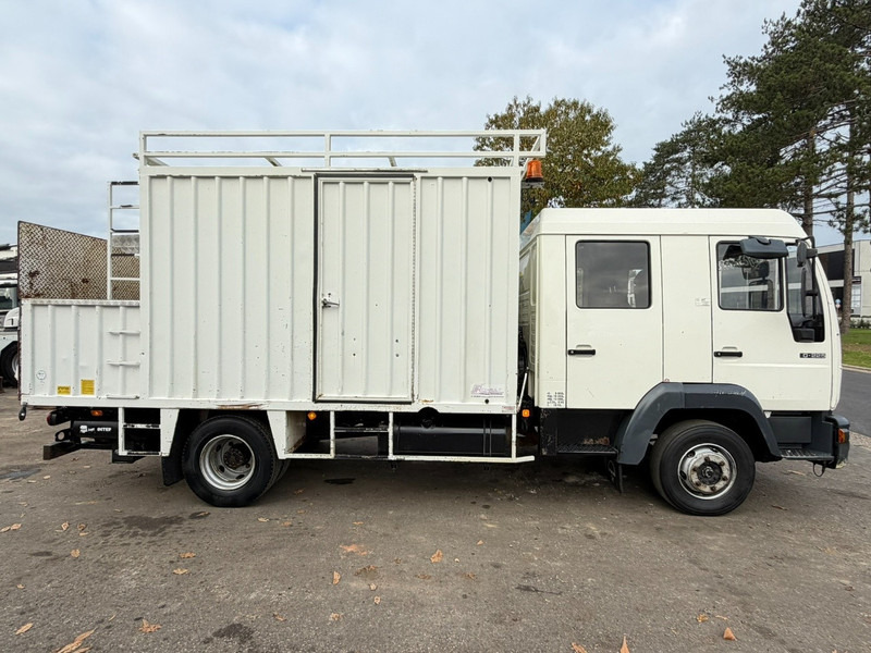 MAN 10.225 LC CLOSED BOX / KOFFER - DOKA - MANUAL GEARBOX - *344.000km* - STEEL SPRING / BLATT / LAMES - BE TRUCK - Φορτηγό κόφα: φωτογραφία 4 MAN 10.225 LC CLOSED BOX / KOFFER - DOKA - MANUAL GEARBOX - *344.000km* - STEEL SPRING / BLATT / LAMES - BE TRUCK - Φορτηγό κόφα: φωτογραφία 4
