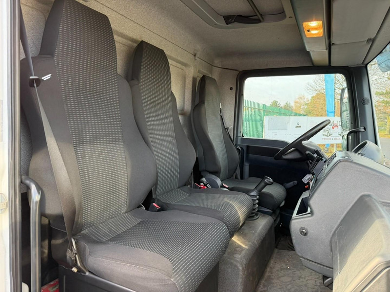 Φορτηγό κόφα MAN TGL 8.180 4x2 BL COSED BOX / BAKWAGEN / CAISSE FERMEE - *184.000km* - 3 SEATER - EURO 5 - AIR SUSPENSION - BOX 6m00 x 2m49 x 2m38 - BE TRUCK: φωτογραφία 11 Φορτηγό κόφα MAN TGL 8.180 4x2 BL COSED BOX / BAKWAGEN / CAISSE FERMEE - *184.000km* - 3 SEATER - EURO 5 - AIR SUSPENSION - BOX 6m00 x 2m49 x 2m38 - BE TRUCK: φωτογραφία 11