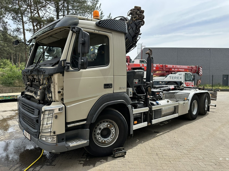 Volvo FM 370 6x2 HOOKLIFT 21T + CRANE HIAB 144 E-4 HIDUO - ENGINE / GEARBOX OK - CHASSIS OK - RUNNING + DRIVING - BE TRUCK - Φορτηγό φόρτωσης γάντζου, Φορτηγό με γερανό: φωτογραφία 4 Volvo FM 370 6x2 HOOKLIFT 21T + CRANE HIAB 144 E-4 HIDUO - ENGINE / GEARBOX OK - CHASSIS OK - RUNNING + DRIVING - BE TRUCK - Φορτηγό φόρτωσης γάντζου, Φορτηγό με γερανό: φωτογραφία 4
