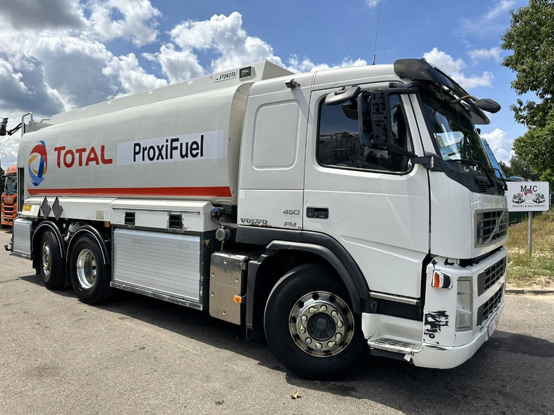 Volvo FM 450 6x2 19.000L - 5 COMP. FUEL TANKER / CITERNE - LIFT + STEERING AXLE - EURO 5 - - Φορτηγό βυτιοφόρο: φωτογραφία 1 Volvo FM 450 6x2 19.000L - 5 COMP. FUEL TANKER / CITERNE - LIFT + STEERING AXLE - EURO 5 - - Φορτηγό βυτιοφόρο: φωτογραφία 1