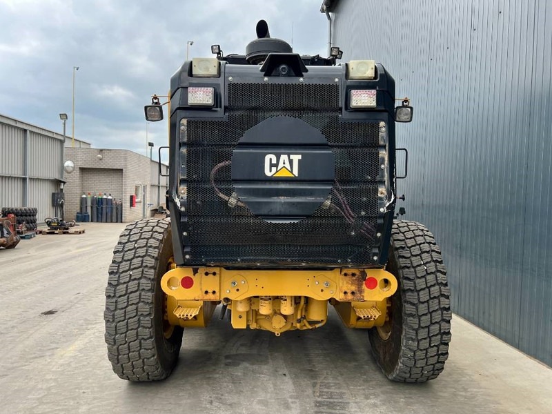 Cat 140M2 AWD - Γκρέιντερ: φωτογραφία 3 Cat 140M2 AWD - Γκρέιντερ: φωτογραφία 3