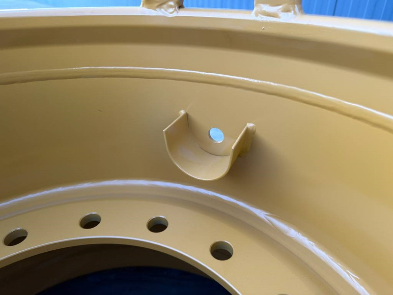 Cat 17.00-25/1.7 RIM for 20.5 x 25 - CAT 938M - Ελαστικά και ζάντες για Κατασκευή μηχανήματα: φωτογραφία 4 Cat 17.00-25/1.7 RIM for 20.5 x 25 - CAT 938M - Ελαστικά και ζάντες για Κατασκευή μηχανήματα: φωτογραφία 4